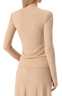 Женская лонгслив из вискозы JIL SANDER бежевого цвета, арт. J04NC0003/J65016 | Фото 4 (Рукава: Длинные; Материал внешний: Вискоза; Длина (�для топов): Стандартные; Драгоценные камни: Проставлено; Материал сплава: Проставлено; Женское Кросс-КТ: Лонгслив-одежда; Принт: Без принта; Стили: Минимализм)