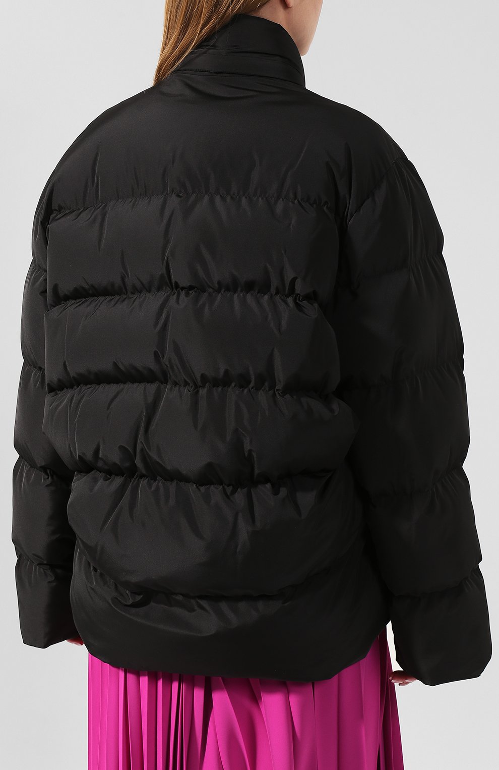Пуховик BALENCIAGA черного цвета по цене 287500 руб., арт. 601763/TYD36, фото 4 Пуховик BALENCIAGA, арт. 601763/TYD36, фото 4