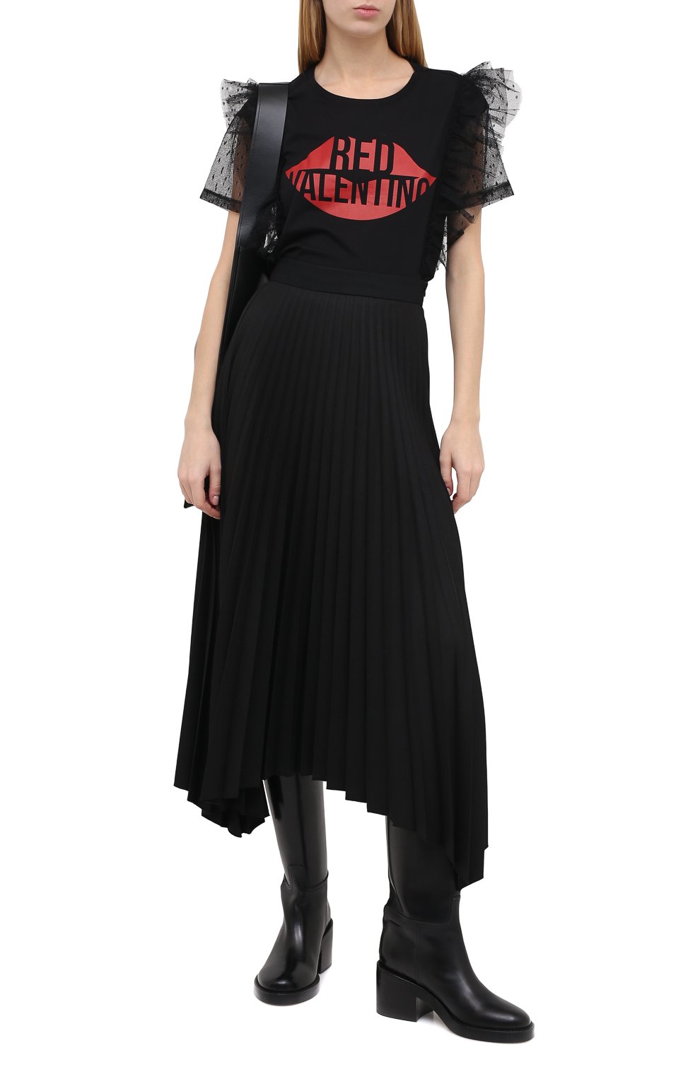 Хлопковая футболка REDVALENTINO черного цвета по цене 21850 руб., арт. UR0MG07S/5K4, фото 2 Хлопковая футболка REDVALENTINO, арт. UR0MG07S/5K4, фото 2