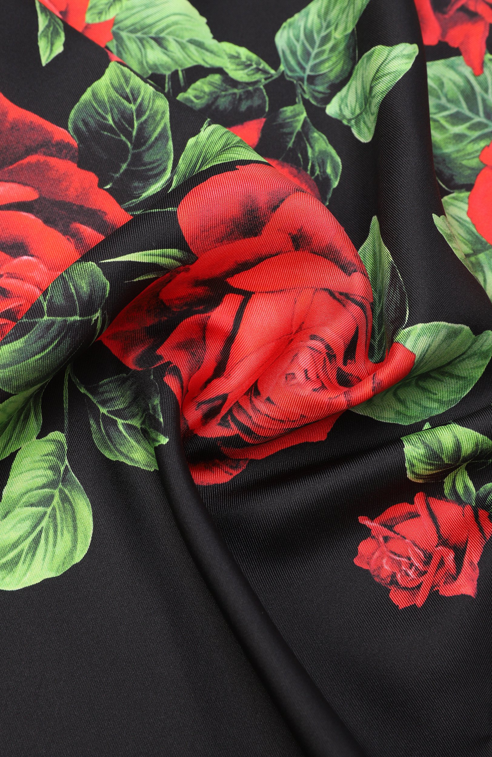 Шелковый платок DOLCE & GABBANA черного цвета по цене 69950 руб., арт. FN090R/GDDW3, фото 3 Шелковый платок DOLCE & GABBANA, арт. FN090R/GDDW3, фото 3
