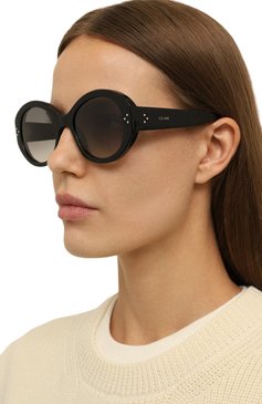 Женские солнцезащитные очки CELINE EYEWEAR черного цвета, арт. CL40240I 01F | Фото 2 (Региональные ограничения белый список (Axapta Mercury): Не проставлено; Нос: Не проставлено; Материал: Пластик; Тип очков: С/з; Оптика Гендер: оптика-женское; Очки форма: Круглые)