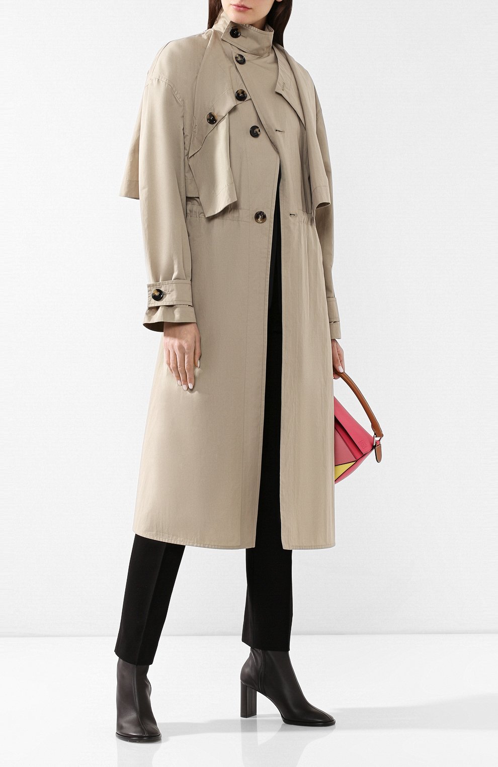 Плащ BOTTEGA VENETA бежевого цвета по цене 376500 руб., арт. 563096/VF1G1, фото 2 Плащ BOTTEGA VENETA, арт. 563096/VF1G1, фото 2