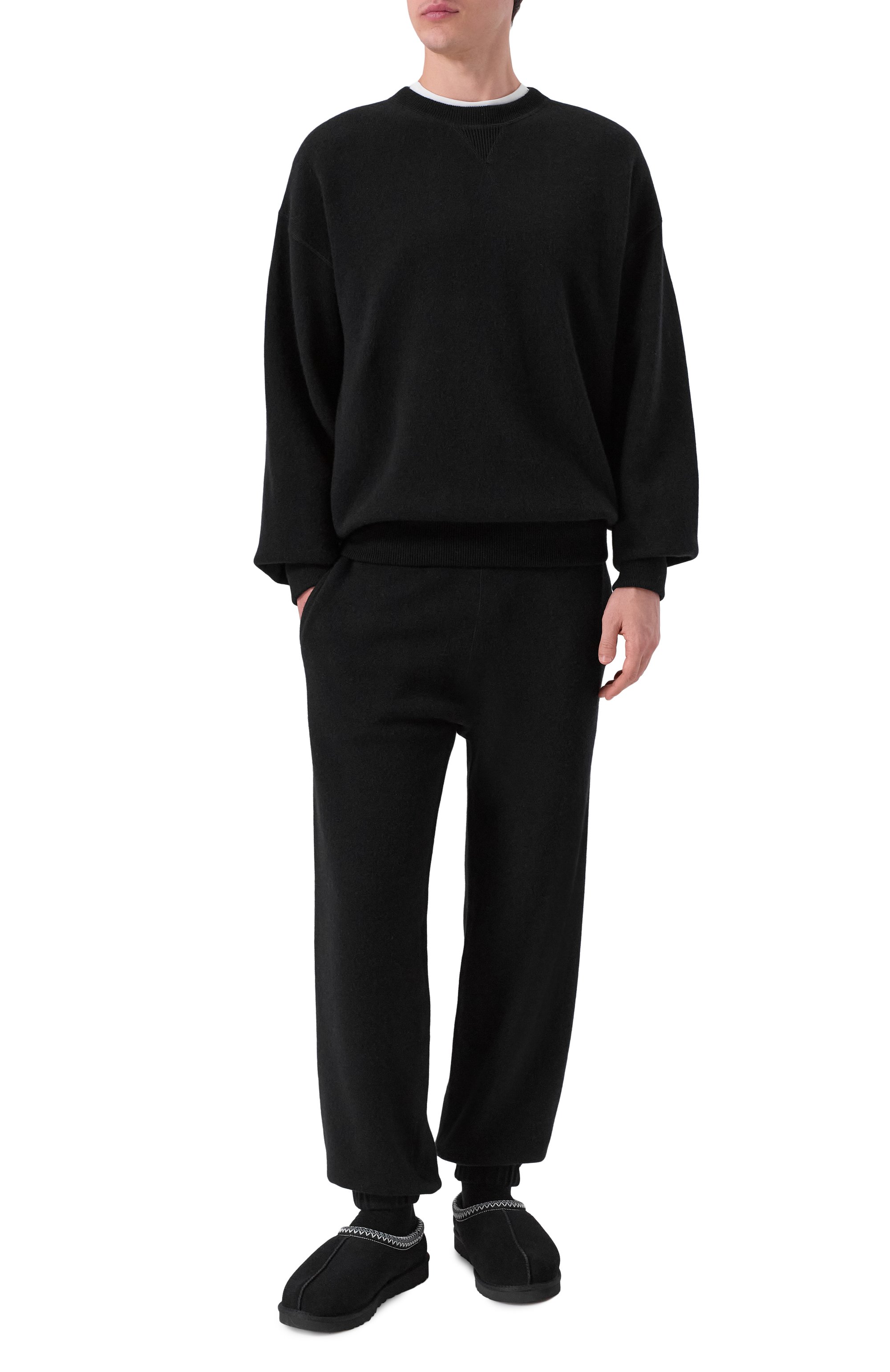 Замшевые сабо tasman ii UGG черного цвета по цене 18450 руб., арт. 1174671, фото 2 Замшевые сабо tasman ii UGG, арт. 1174671, фото 2