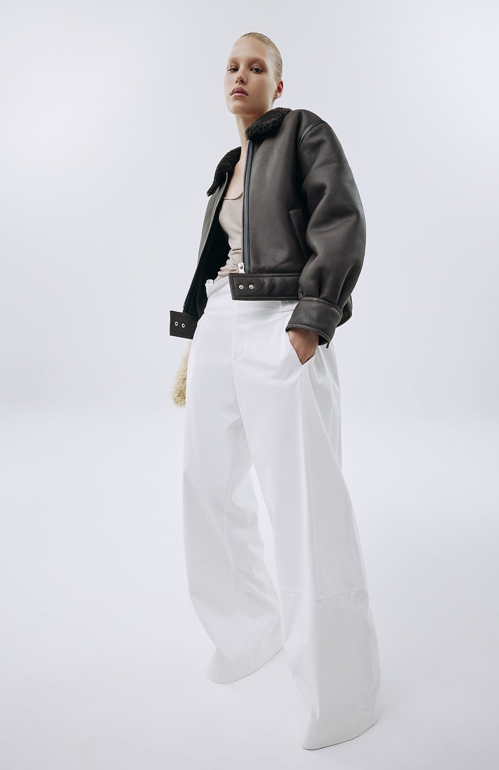 Дубленка из овчины BATS темно-коричневого цвета по цене 110000 руб., арт. OC_001_0, фото 6 Дубленка из овчины BATS, арт. OC_001_0, фото 6