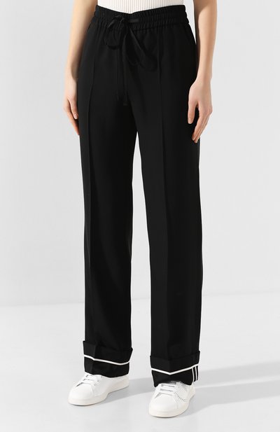 Брюки с отворотами REDVALENTINO черного цвета по цене 34550 руб., арт. TR3RBC20/0F1, фото 3 Брюки с отворотами REDVALENTINO, арт. TR3RBC20/0F1, фото 3