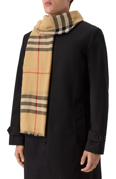 Шерстяной шарф BURBERRY бежевого цвета по цене 64700 руб., арт. 8085069, фото 2 Шерстяной шарф BURBERRY, арт. 8085069, фото 2