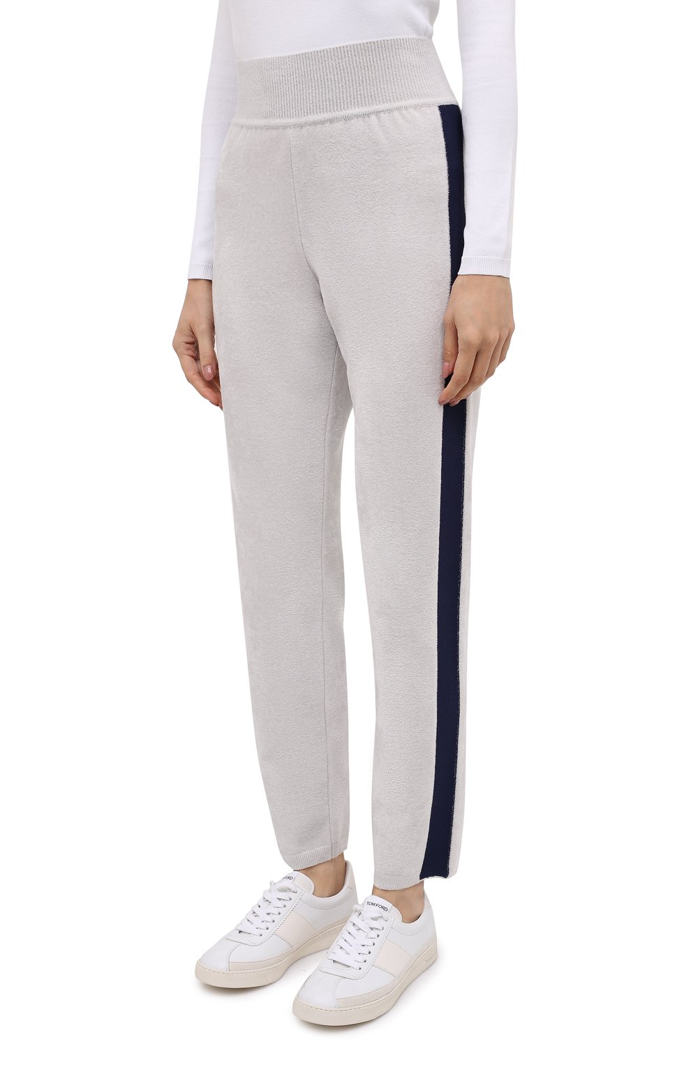 Брюки GIORGIO ARMANI светло-серого цвета по цене 140500 руб., арт. 6HAP05/AM70Z, фото 3 Брюки GIORGIO ARMANI, арт. 6HAP05/AM70Z, фото 3