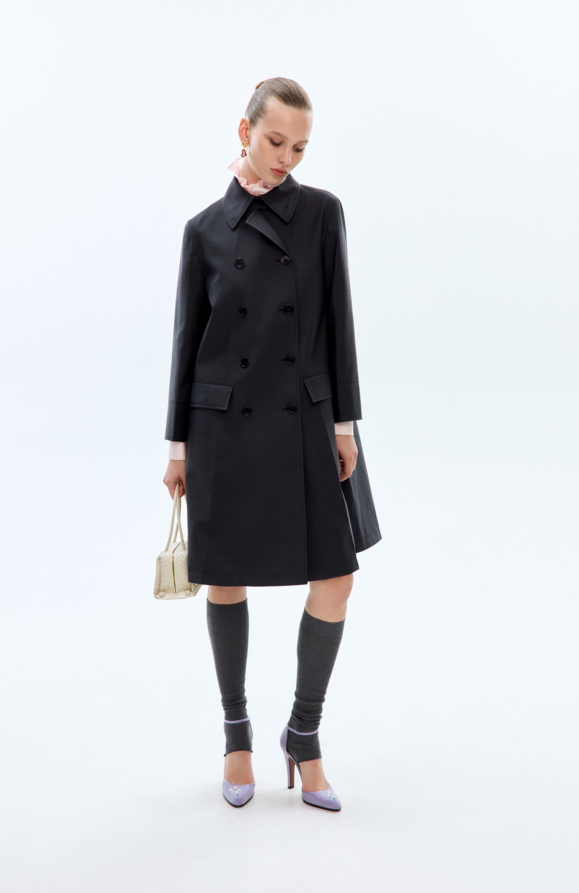 Сумка tokyo BOTTEGA VENETA кремового цвета по цене 249500 руб., арт. 839111/V4R02, фото 7 Сумка tokyo BOTTEGA VENETA, арт. 839111/V4R02, фото 7