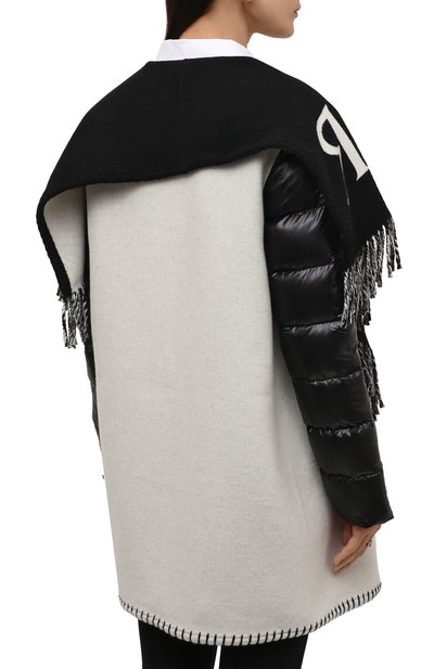 Шерстяная накидка MONCLER черно-белого цвета по цене 125500 руб., арт. G2-093-3G000-28-A0145, фото 4 Шерстяная накидка MONCLER, арт. G2-093-3G000-28-A0145, фото 4