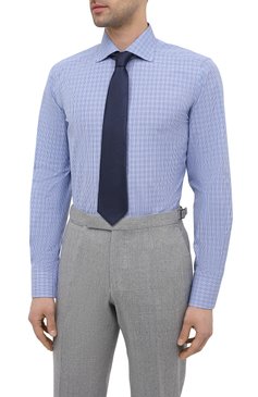 Мужская хлопковая сорочка TOM FORD синего цвета, арт. 9FT132/94S3AX | Фото 4 (Воротник: Акула; Рукава: Длинные; Рубашки М: Slim Fit; Длина (для топов): Стандартные; Стили: Классический; Случай: Формальный; Манжеты: На пуговицах; Материал внешний: Хлопок; Принт: Клетка; Региональные ограничения белый список (Axapta Mercury): RU; Драгоценные камни: Проставлено; Материал сплава: Проставлено)