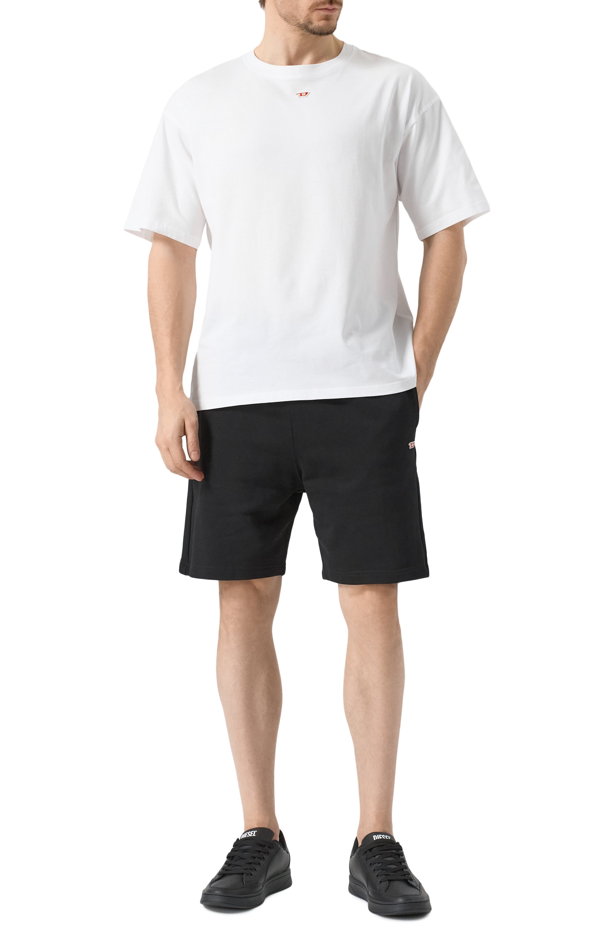 Хлопковые шорты DIESEL черного цвета по цене 13300 руб., арт. A15059/0GEAD, фото 2 Хлопковые шорты DIESEL, арт. A15059/0GEAD, фото 2