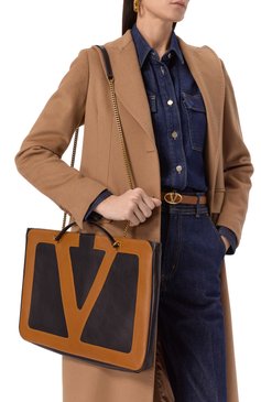 Женская сумка-тоут viva superstar large VALENTINO черного цвета, арт. 6W2B0R12/PTJ | Фото 2 (Размер: large; Материал сплава: Проставлено; Материал: Натуральная кожа; Драгоценные камни: Проставлено; Ремень/цепочка: На ремешке)