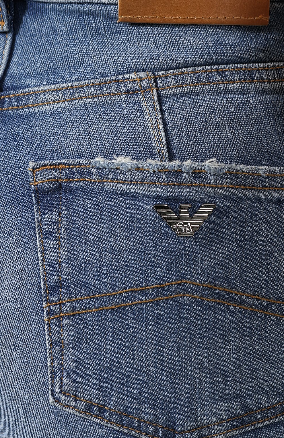 Джинсы с потертостями EMPORIO ARMANI голубого цвета по цене 23050 руб., арт. 6Z2J29/2D1QZ, фото 5 Джинсы с потертостями EMPORIO ARMANI, арт. 6Z2J29/2D1QZ, фото 5
