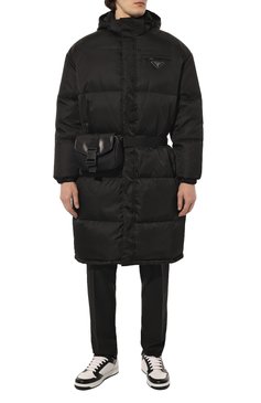 Мужская шерстяной пуховик PRADA черного цвета, арт. SGX871-1WQ8-F0002-212 | Фото 3 (Материал внешний: Шерсть; Рукава: Длинные; Длина (верхняя одежда): До колена; Мужское Кросс-КТ: шерсть и кашемир, пуховик-длинный; Стили: Кэжуэл; Материал сплава: Проставлено; Драгоценные камни: Проставлено)