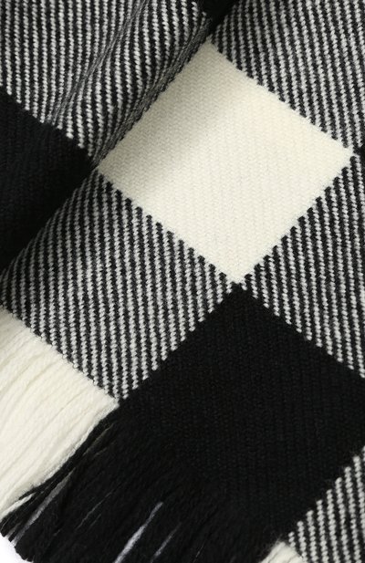 Шерстяной шарф в клетку с бахромой BURBERRY черно-белого цвета по цене 32750 руб., арт. 4058395, фото 2 Шерстяной шарф в клетку с бахромой BURBERRY, арт. 4058395, фото 2