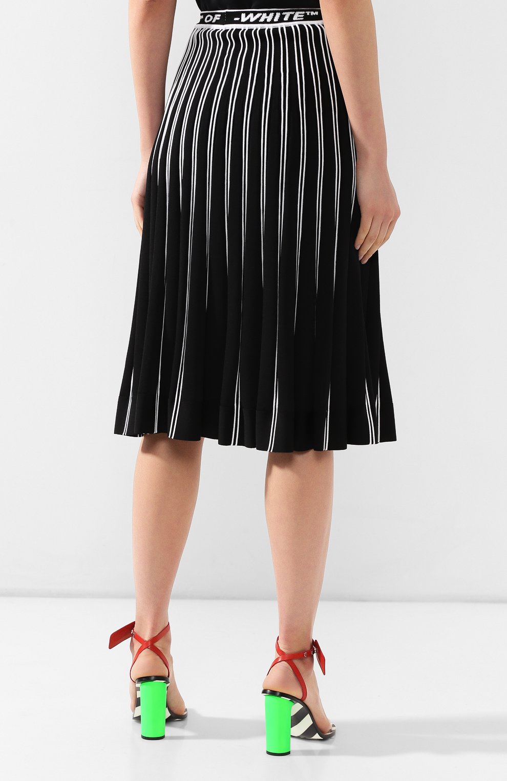 Юбка из вискозы OFF-WHITE черного цвета по цене 65850 руб., арт. 0WHL003R19C980571000, фото 4 Юбка из вискозы OFF-WHITE, арт. 0WHL003R19C980571000, фото 4