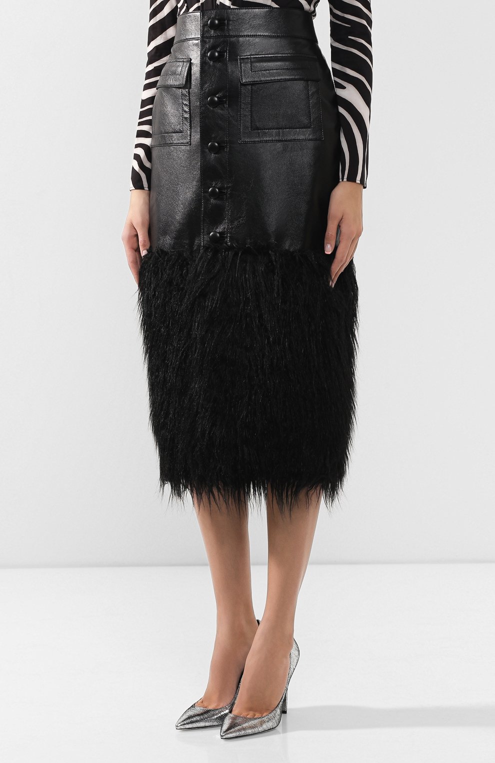 Кожаная юбка SAINT LAURENT черного цвета по цене 377000 руб., арт. 584940/YC2YY, фото 3 Кожаная юбка SAINT LAURENT, арт. 584940/YC2YY, фото 3