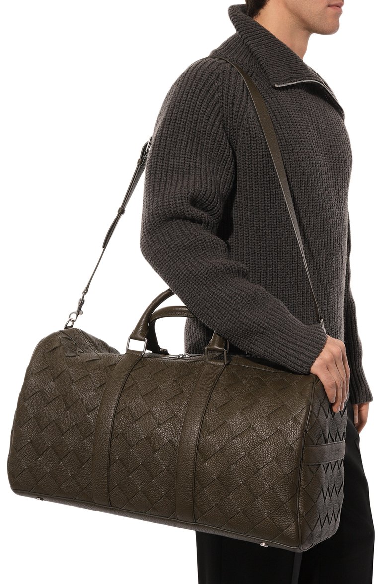 Мужская сумка cabin duffle BOTTEGA VENETA коричневого цвета, арт. 795287/V4G31 | Фото 2 (Драгоценные камни: Проставлено; Материал сплава: Проставлено; Размер: large; Ремень/цепочка: На ремешке; Материал: Натуральная кожа)