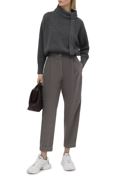 Вельветовые брюки BRUNELLO CUCINELLI серого цвета по цене 106500 руб., арт. MP180P7349, фото 2 Вельветовые брюки BRUNELLO CUCINELLI, арт. MP180P7349, фото 2