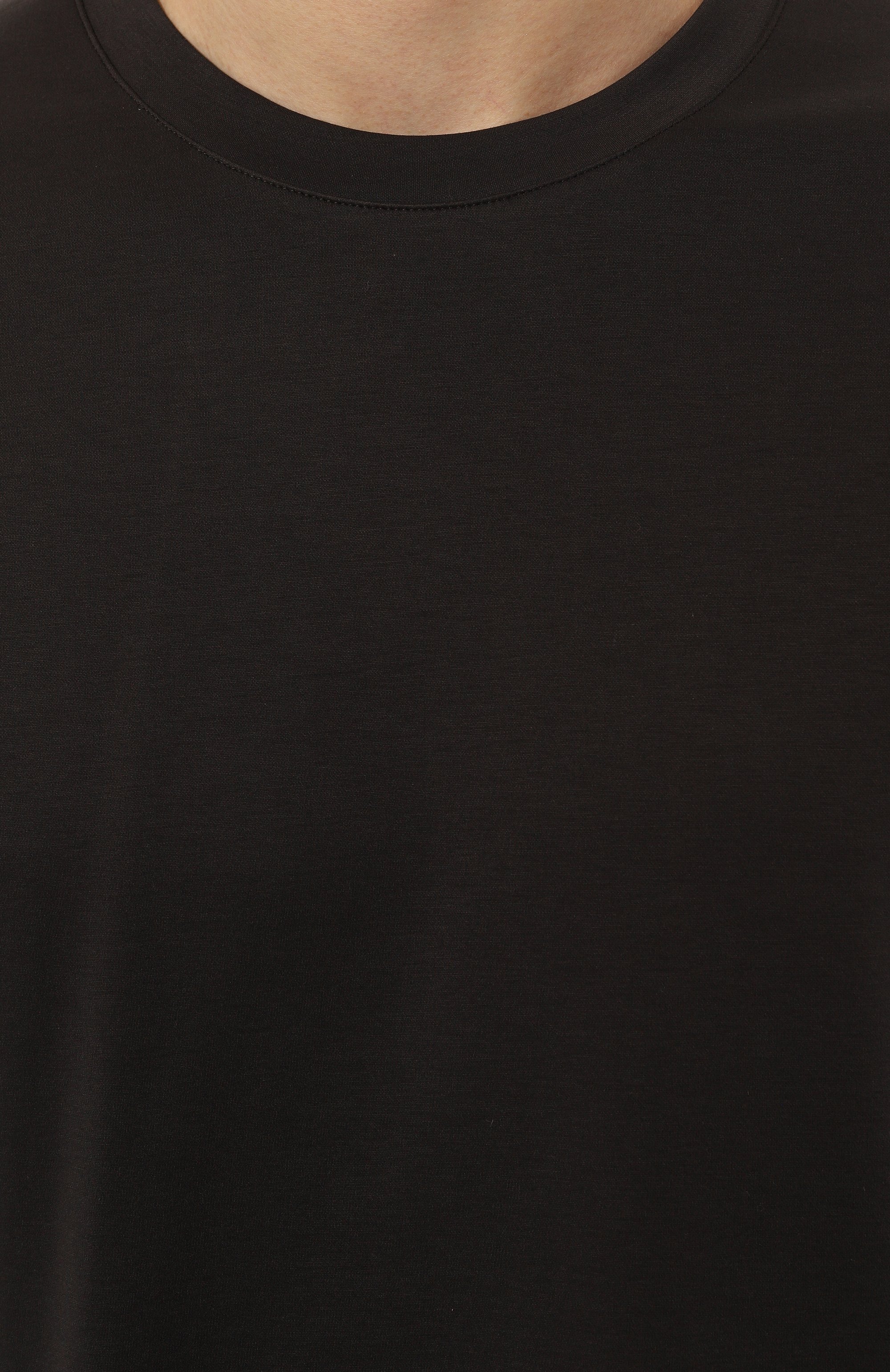 Хлопковая футболка ATTACHMENT темно-серого цвета по цене 22100 руб., арт. AJ42-055, фото 5 Хлопковая футболка ATTACHMENT, арт. AJ42-055, фото 5