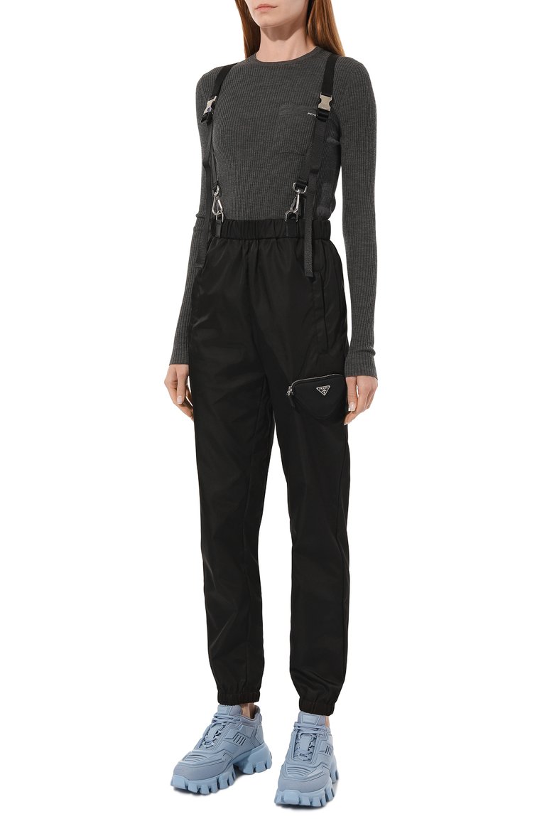 Женские брюки PRADA черного цвета, арт. 22B745-1WQ8-F0002-212 | Фото 3 (Длина (брюки, джинсы): Стандартные; Материал внешний: Синтетический материал; Женское Кросс-КТ: Брюки-одежда, Джоггеры - брюки; Стили: Спорт-шик; Силуэт Ж (брюки и джинсы): Джоггеры)