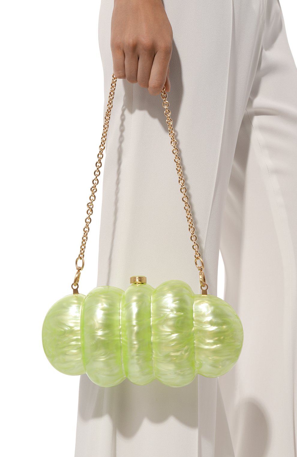 Клатч puffer CULT GAIA салатового цвета по цене 52750 руб., арт. CL2652AC1582, фото 2 Клатч puffer CULT GAIA, арт. CL2652AC1582, фото 2