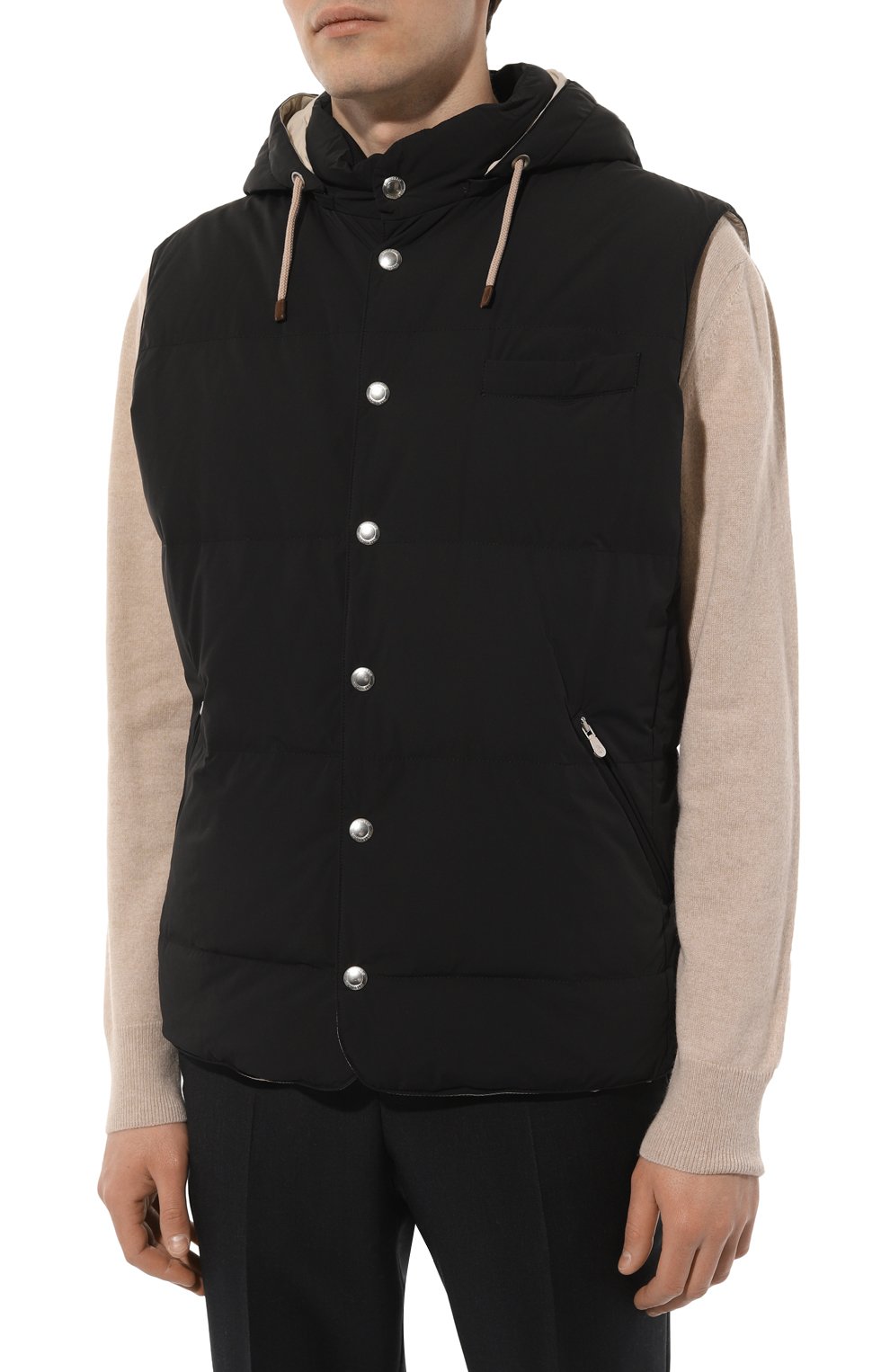 Пуховый жилет BRUNELLO CUCINELLI черного цвета по цене 299000 руб., арт. MM4031162, фото 3 Пуховый жилет BRUNELLO CUCINELLI, арт. MM4031162, фото 3