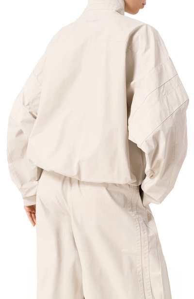 Ветровка VETEMENTS кремового цвета по цене 91950 руб., арт. UA66JA370W, фото 4 Ветровка VETEMENTS, арт. UA66JA370W, фото 4