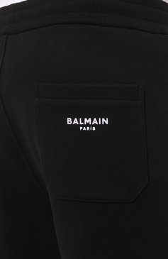 Мужские хлопковые шорты BALMAIN черного цвета, арт. AH10A003BB04 | Фото 5 (Принт: Без принта; Случай: Повседневный; Длина Шорты М: Ниже колена; Материал сплава: Проставлено; Материал внешний: Хлопок; Стили: Спорт-шик; Драгоценные камни: Проставлено)