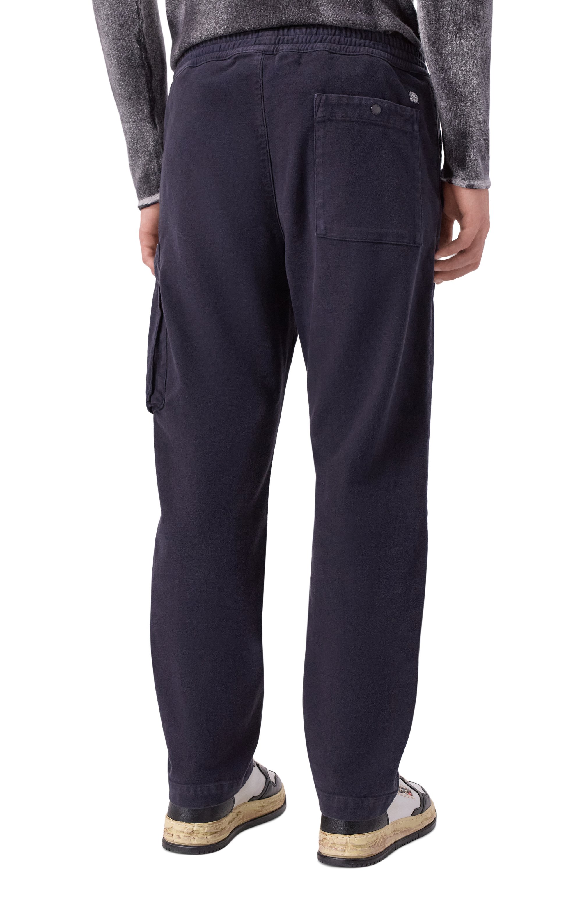 Хлопковые брюки C.P. COMPANY темно-синего цвета по цене 37900 руб., арт. 19CMPA279A110482G, фото 4 Хлопковые брюки C.P. COMPANY, арт. 19CMPA279A110482G, фото 4