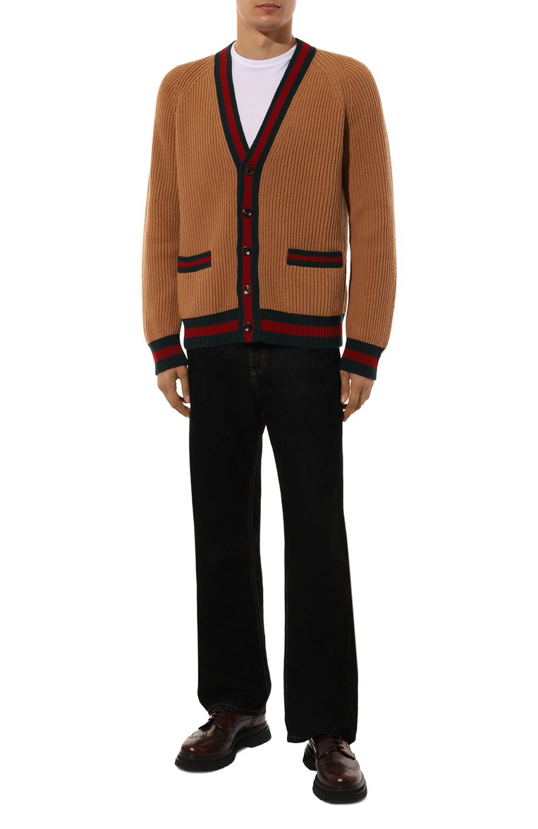 Мужской шерстяной кардиган GUCCI коричневого цвета, арт. 763351/XKDNE | Фото 2 (Рукава: Длинные; Длина (для топов): Стандартные; Материал внешний: Шерсть; Мужское Кросс-КТ: Кардиган-одежда; Стили: Кэжуэл; Застежка: Пуговицы; Автоматизация ТО: Проставлено; Автоматизация состава: Проставлено)