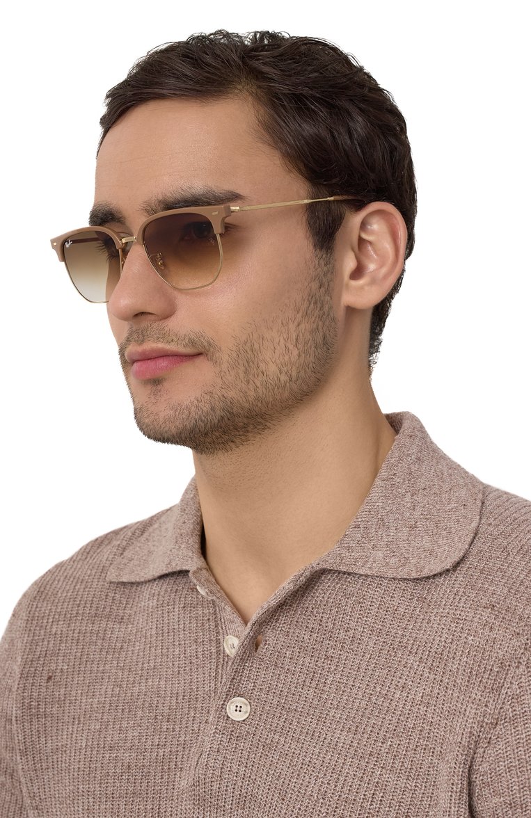 Женские солнцезащитные очки RAY-BAN коричневого цвета, арт. 4416-672151 | Фото 2 (Региональные ограничения белый список (Axapta Mercury): Не проставлено; Нос: Не проставлено; Тип очков: С/з; Материал: Металл, Пластик; Кросс-КТ: С/з-унисекс; Очки форма: Квадратные; Оптика Гендер: оптика-унисекс)