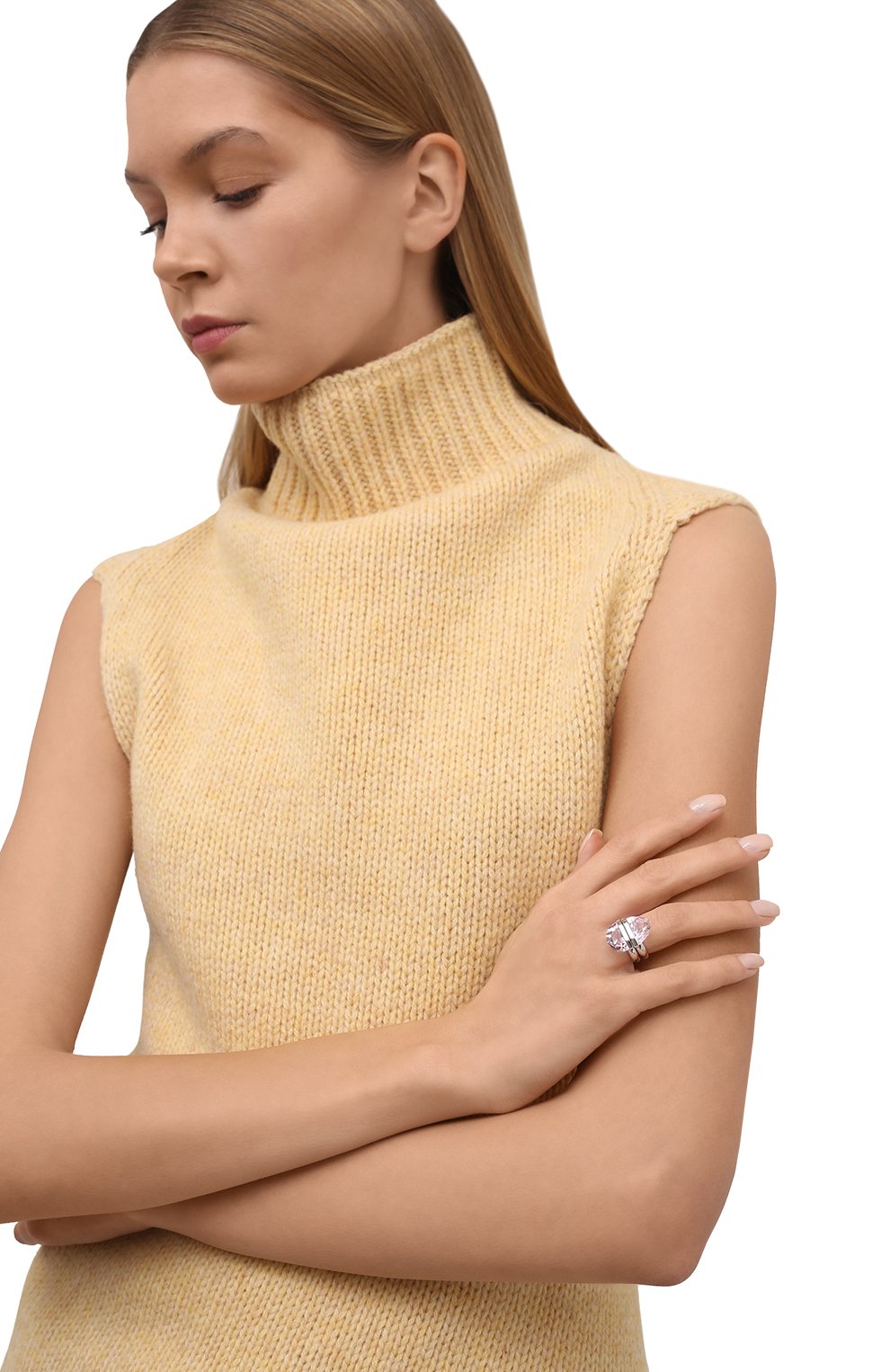 Кольцо lucent SWAROVSKI розового цвета по цене 23050 руб., арт. 5620711, фото 2 Кольцо lucent SWAROVSKI, арт. 5620711, фото 2