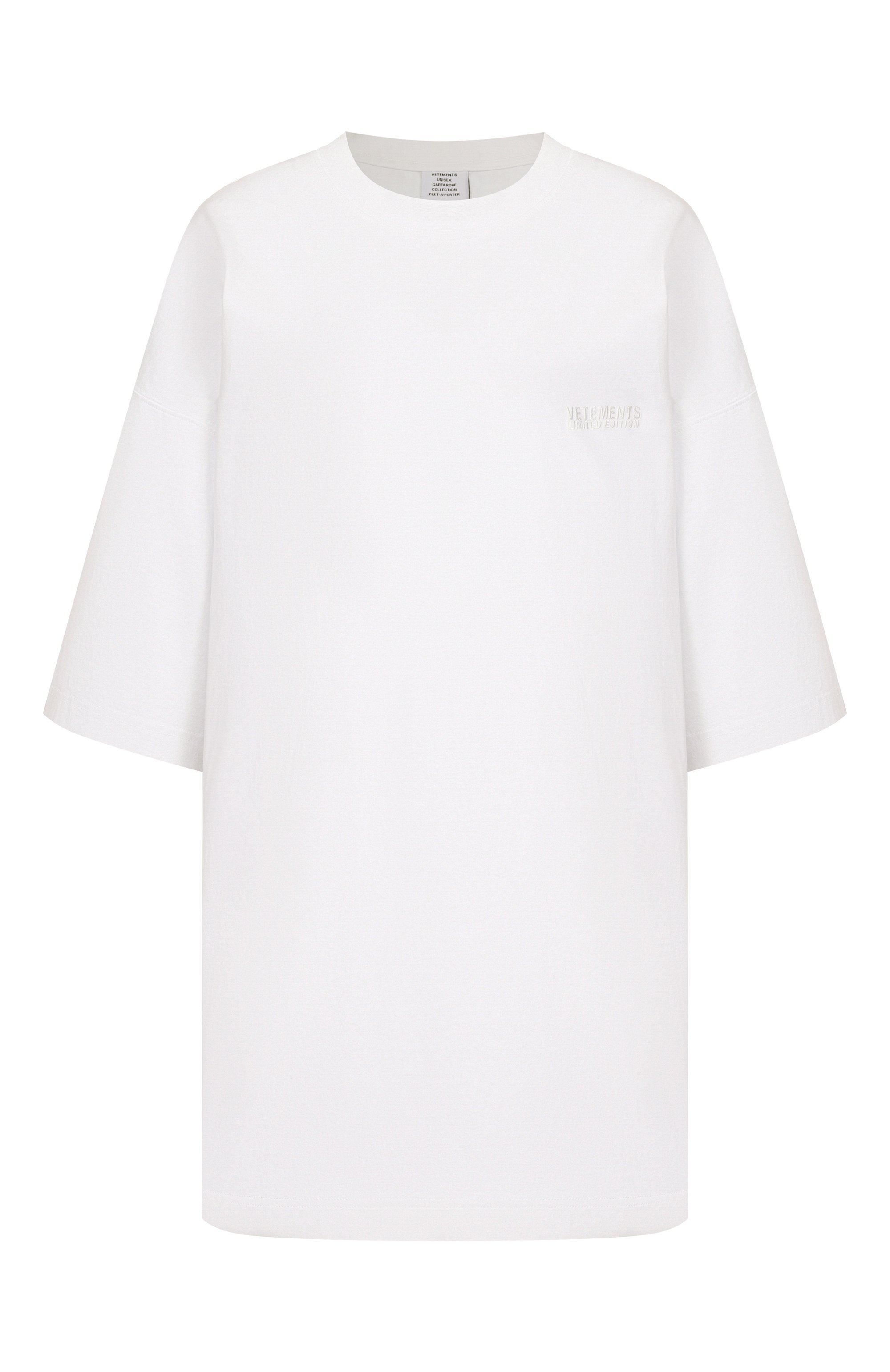 Хлопковая футболка VETEMENTS белого цвета по цене 47600 руб., арт. UA65TR100W, фото 1 Хлопковая футболка VETEMENTS, арт. UA65TR100W, фото 1