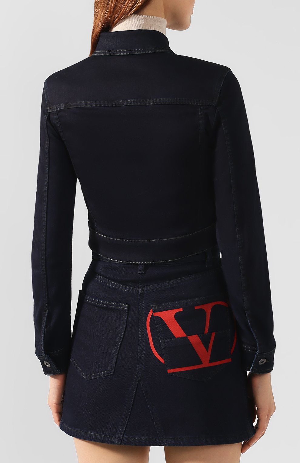 Джинсовая куртка VALENTINO синего цвета по цене 195000 руб., арт. SB3DC01H4MY, фото 4 Джинсовая куртка VALENTINO, арт. SB3DC01H4MY, фото 4