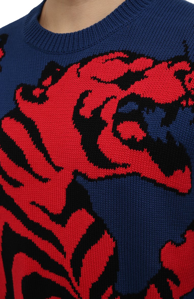 Мужской хлопковый свитер chinese new year KENZO синего цвета, арт. FC55PU695CCA | Фото 5 (Длина (для топов): Стандартные; Материал внешний: Хлопок; Рукава: Длинные; Мужское Кросс-КТ: Свитер-одежда; Принт: С принтом; Стили: Кэжуэл)