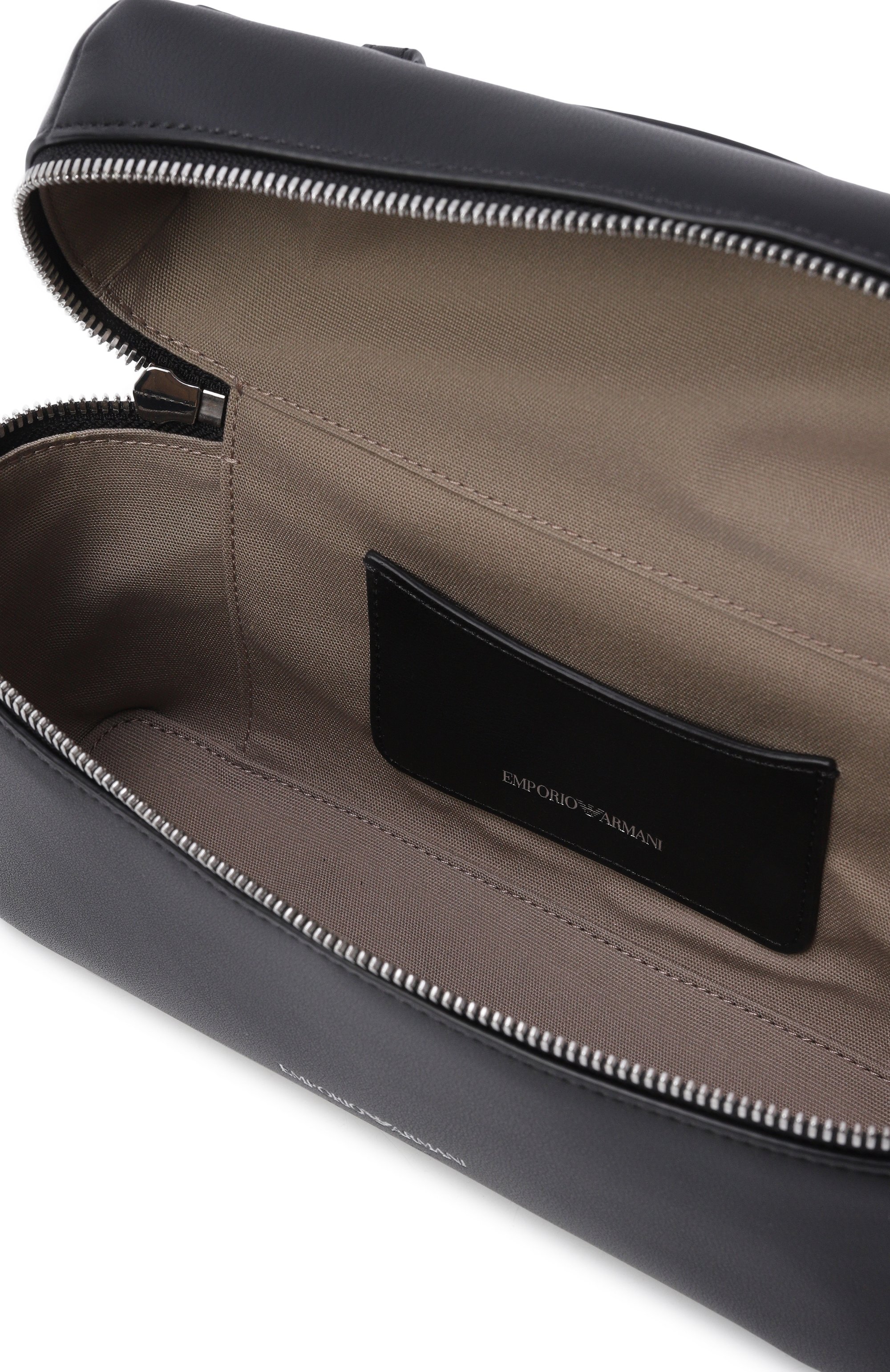 Сумка EMPORIO ARMANI черного цвета по цене 43100 руб., арт. EW004564/AF19229, фото 5 Сумка EMPORIO ARMANI, арт. EW004564/AF19229, фото 5