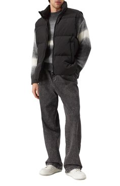 Мужские джинсы EMPORIO ARMANI темно-серого цвета, арт. 6D1P9P/1DZ9Z | Фото 2 (Материал сплава: Проставлено; Длина (брюки, джинсы): Стандартные; Драгоценные камни: Проставлено; Материал внешний: Деним, Хлопок; Силуэт М (брюки): Широкие; Кросс-КТ: Деним; Стили: Повседневный)