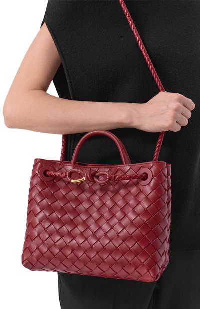 Сумка andiamo small BOTTEGA VENETA красного цвета по цене 564500 руб., арт. 866075/VCPP1, фото 2 Сумка andiamo small BOTTEGA VENETA, арт. 866075/VCPP1, фото 2