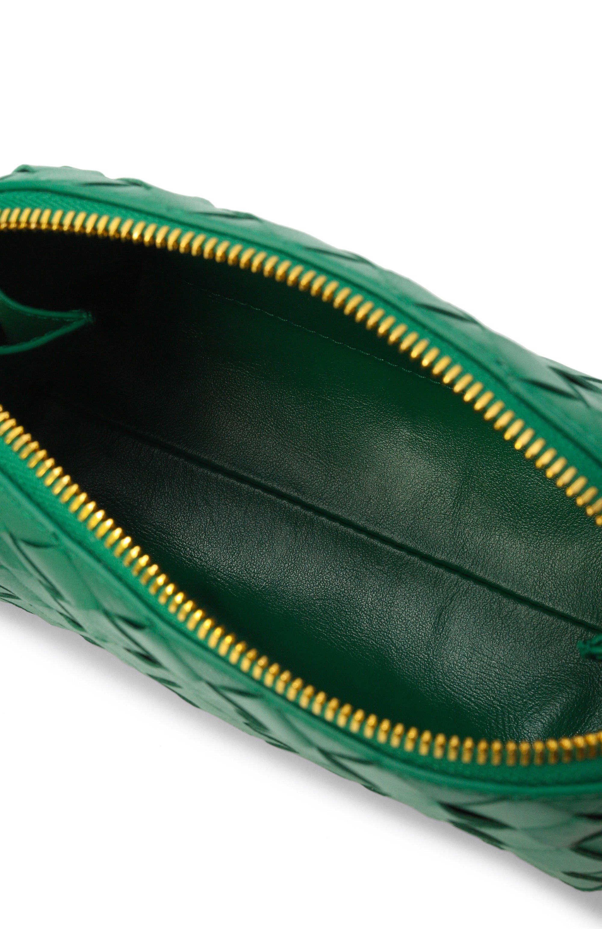 Сумка concert pouch BOTTEGA VENETA зеленого цвета по цене 246500 руб., арт. 794258/VCPP1, фото 5 Сумка concert pouch BOTTEGA VENETA, арт. 794258/VCPP1, фото 5