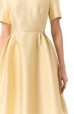 Женское платье VIKA GAZINSKAYA золотого цвета, арт. SS25-13238 | Фото 5 (Рукава: Короткие; Длина Ж (юбки, платья, шорты): Макси; Драгоценные камни: Проставлено; Материал сплава: Проставлено; Женское Кросс-КТ: Платье-одежда; Случай: Вечерний; Стили: Гламурный; Материал внешний: Синтетический материал)