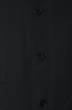 Мужской плащ BURBERRY черного цвета, арт. 8101328 | Фото 6 (Длина (верхняя одежда): До колена; Драгоценные камни: Проставлено; Материал сплава: Проставлено; Рукава: Длинные; Мужское Кросс-КТ: Плащ-верхняя одежда; Стили: Кэжуэл; Материал внешний: Хлопок, Синтетический материал; Материал подклада: Хлопок)