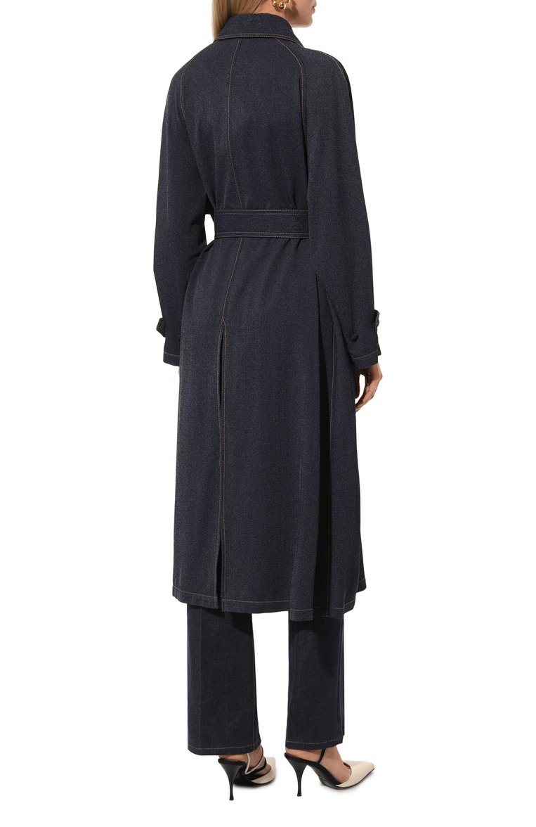 Женский джинсовый плащ GIORGIO ARMANI темно-синего цвета, арт. 0SH0L042/T00G8 | Фото 4 (Рукава: Длинные; Стили: Кэжуэл; Материал внешний: Вискоза, Деним; Длина (верхняя одежда): Длинные; Кросс-КТ: Деним, Куртка)