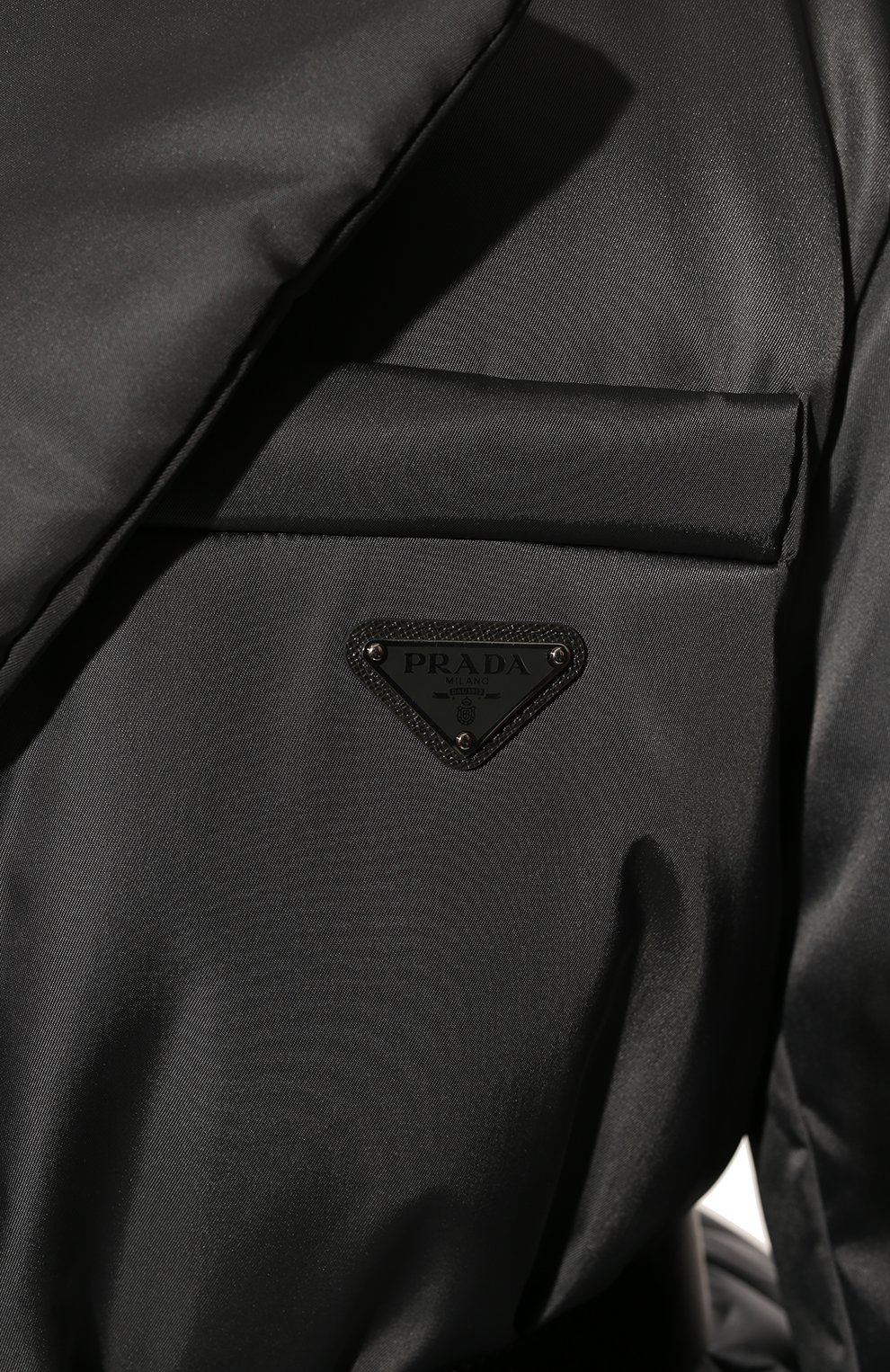 Пуховик PRADA серого цвета по цене 250000 руб., арт. 29Y862-1WQ8-F0D65-212, фото 5 Пуховик PRADA, арт. 29Y862-1WQ8-F0D65-212, фото 5