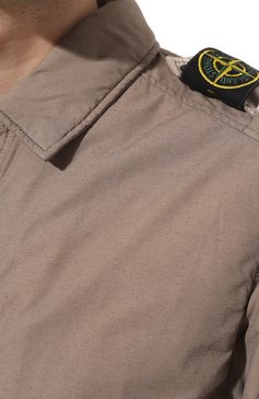 Мужской утепленный плащ STONE ISLAND светло-коричневого цвета, арт. 731570432 | Фото 5 (Мужское Кросс-КТ: Плащ-верхняя одежда; Рукава: Длинные; Длина (верхняя одежда): До середины бедра; Материал внешний: Синтетический материал; Материал сплава: Проставлено; Материал подклада: Синтетический материал; Драгоценные камни: Проставлено; Стили: Кэжуэл)