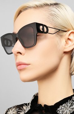 Женские солнцезащитные очки DIOR EYEWEAR черного цвета, арт. 30M0NTAIGNE1 807 1I | Фото 2 (Региональные ограничения белый список (Axapta Mercury): RU; Тип очков: С/з; Оптика Гендер: оптика-женское; Очки форма: Прямоугольные)