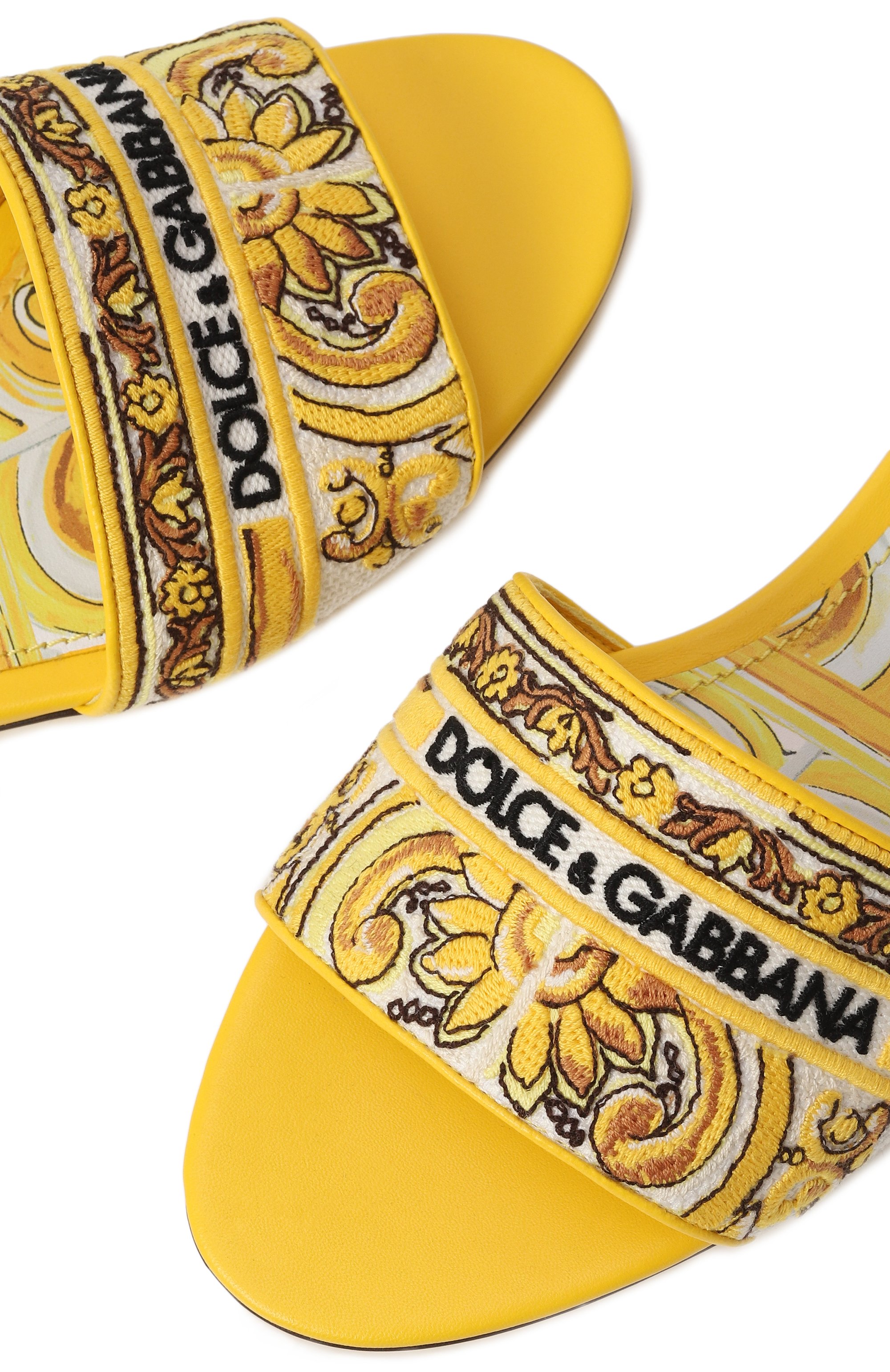 Текстильные шлепанцы bianca DOLCE & GABBANA желтого цвета по цене 89950 руб., арт. CQ0571/AV804, фото 7 Текстильные шлепанцы bianca DOLCE & GABBANA, арт. CQ0571/AV804, фото 7