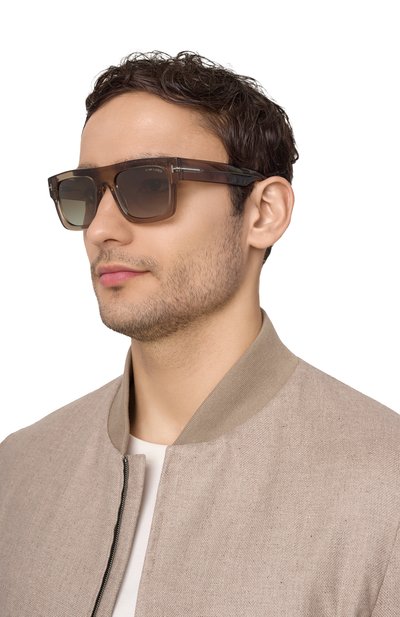 Солнцезащитные очки TOM FORD бежевого цвета по цене 49950 руб., арт. TF711 47Q, фото 2 Солнцезащитные очки TOM FORD, арт. TF711 47Q, фото 2