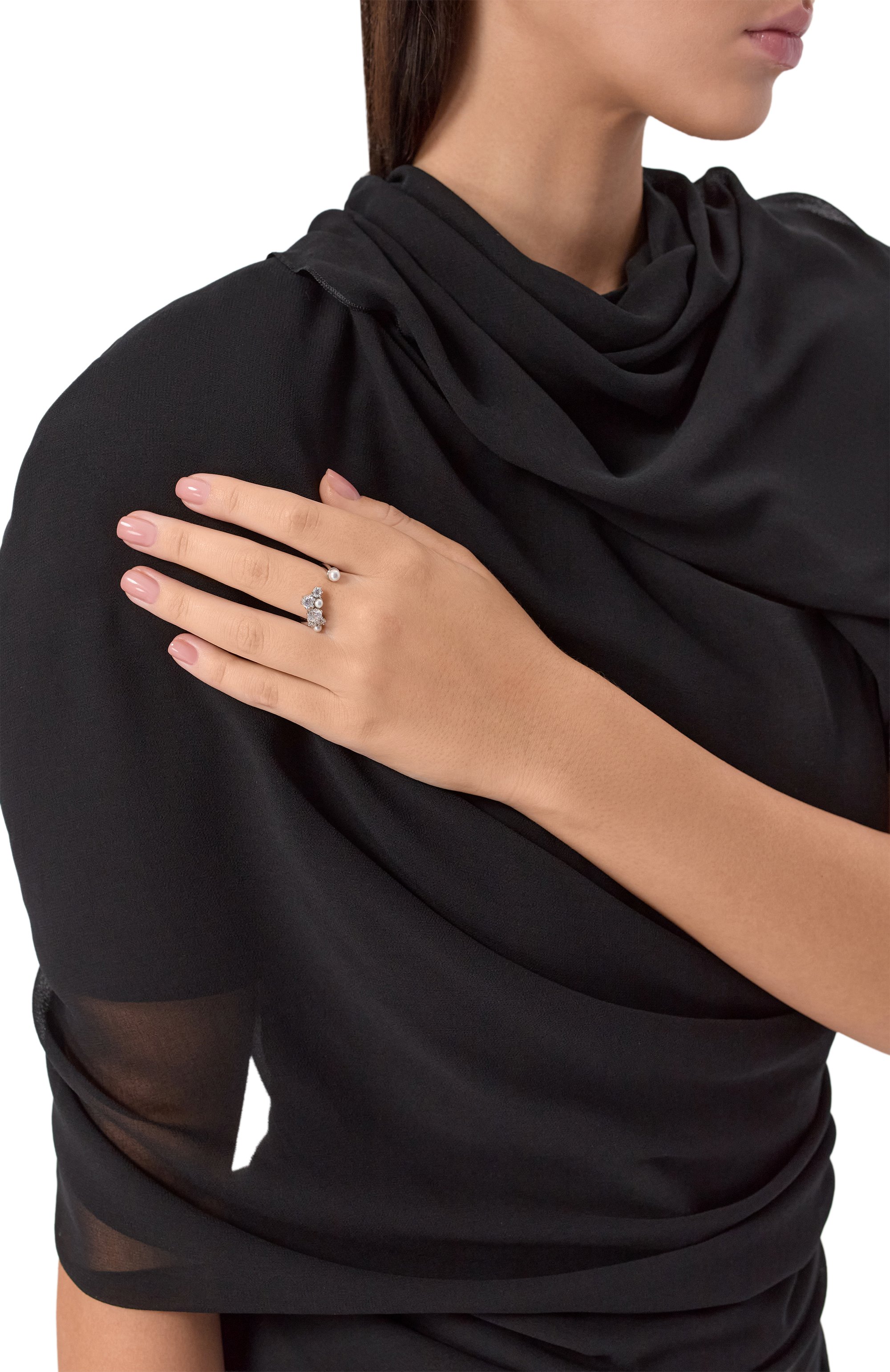 Кольцо constella SWAROVSKI серебряного цвета по цене 21400 руб., арт. 5705600, фото 2 Кольцо constella SWAROVSKI, арт. 5705600, фото 2