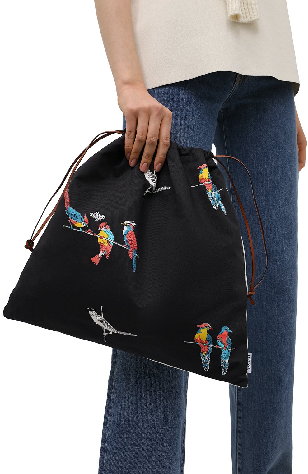 Сумка drawstring loewe x paula's ibiza LOEWE черного цвета по цене 32100 руб., арт. C822086X08, фото 2 Сумка drawstring loewe x paula's ibiza LOEWE, арт. C822086X08, фото 2